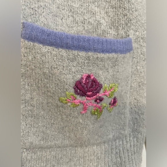 White Stag Embroidered Floral Soft Cozy Cardigan Sweater Gray Size Large - Picture 10 of 12